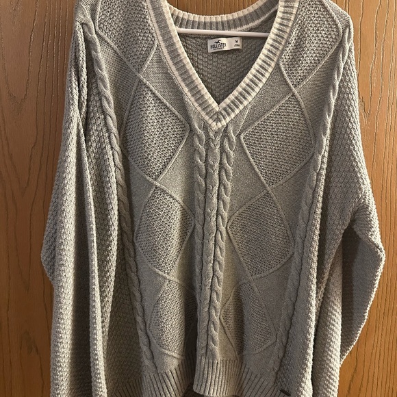 Hollister Gray V-neck Sweater - Picture 1 of 3